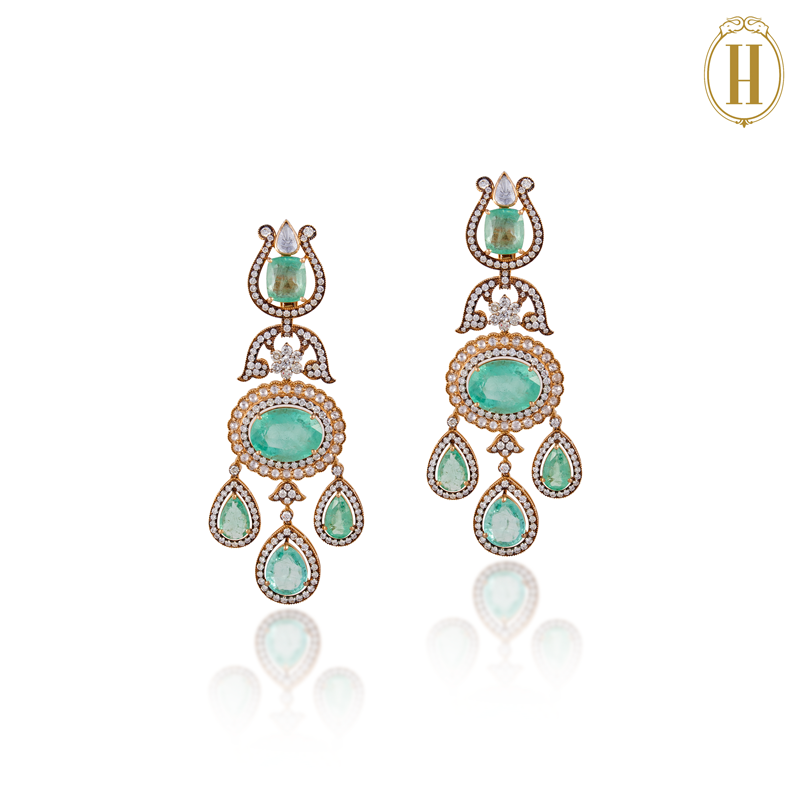 Fiona-Spring-Summer-'24-Fiona-Emerald-Layered-Heritage-Statement-Necklace-4